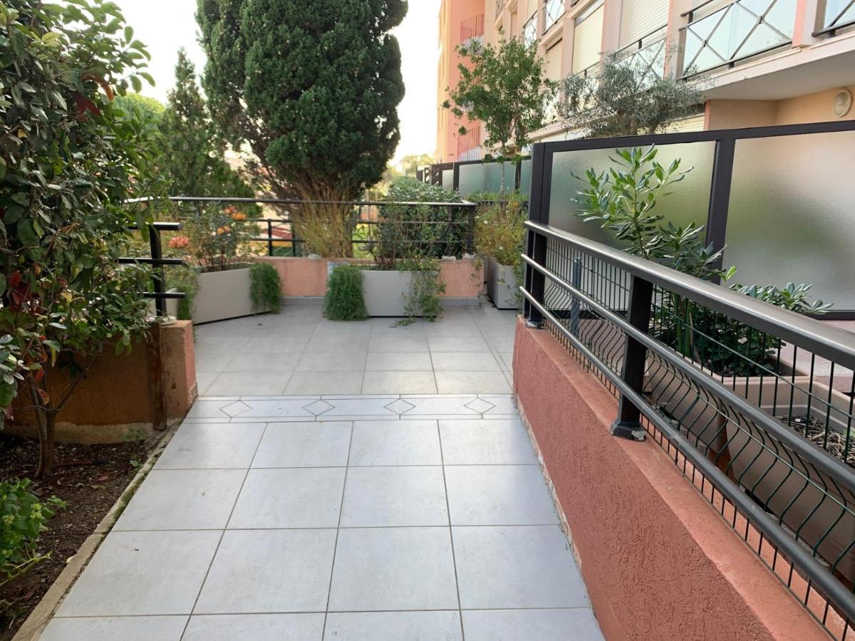 Studio Climatise A 5 Minutes De La Plage Apartment Le Grau-du-Roi Exterior photo